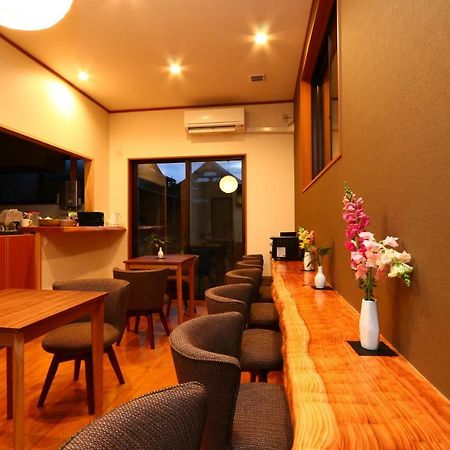 Отель Hitoyoshi Onsen Ohgano Yado Экстерьер фото